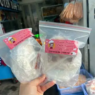 Bánh tráng phơi sương chấm ớt rim - tắc - 17.500 ₫ tại Uyên Bánh Tráng Phơi Sương - Bánh Tráng Abi & Ăn Vặt - Đường Số 47
