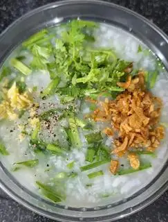 cháo hẹ + gừng+ tiêu+ hành phi - 25.000 ₫ tại Bún & Cháo Má 5 - Đỗ Quang Đẩu