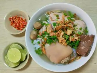 Hình ảnh bánh canh giò heo ( size M)