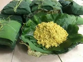 Hình ảnh Cốm tươi cuốn lá sen 100gr