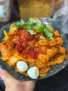 Hình ảnh Bánh tráng trộn full topping