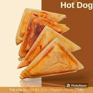 Hot dog phô mai chà bông - 18.000 ₫ tại Trà Sữa & Ăn Vặt Bố Già - Nguyễn Cảnh Chân