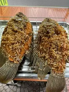 Hình ảnh Cá Tai Tượng chiên xù râu rừng 