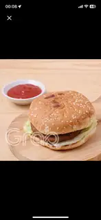 Hình ảnh Hamburger nhân bò trứng