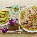 Hình ảnh Chân Gà Rút Xương Ngâm Sả Ớt Loại To Và Mix 1 Túi Xoài
