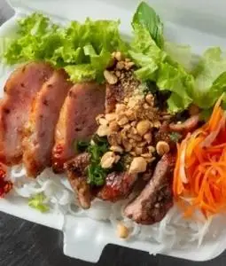 Bún Thịt Nướng & Nem Nướng - 60.000 ₫ tại  Quán Cô Huệ - Cơm Trưa & Bún Thịt Nướng - Võ Văn Tần