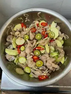 Hình ảnh 2 CHÂN GÀ TRỘN SẢ TẮC( không phải ngâm nước ạ) 