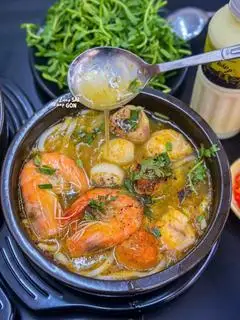 Thố bánh canh thập cẩm - 75.000 ₫ tại Bánh Canh Cá Lóc Thanh Thanh - Tôn Đản 