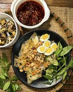 Bánh Tráng Dẻo Trộn Mỡ Hành - 32.000 ₫ tại Bánh Tráng Dẻo Cuốn Trộn Y2 - Cách Mạng Tháng Tám