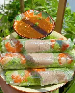 gỏi cuốn tôm thịt - 12.000 ₫ tại Chân Gà Sốt Thái & Gỏi Cuốn Mẹ Sữa - Đường 54