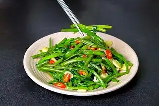 Rau muống xào tỏi - 59.000 ₫ tại Ding Dong - Mồi Nhậu Lai Rai - Nguyễn Xí