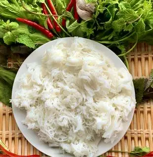 Bún Thêm - 10.000 ₫ tại Bánh Cuốn & Bún Chả Hà Nội Tiệm Bánh Đợi - Độc Lập