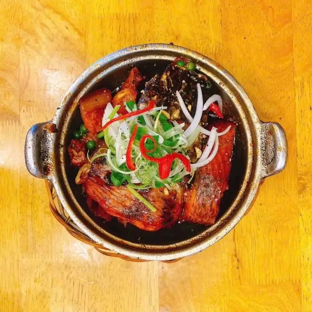 Hình ảnh Đầu cá lóc kho tộ