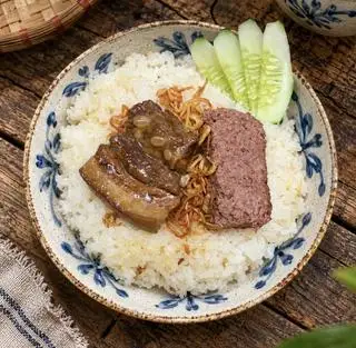 Hình ảnh Xôi Pate - Thịt Kho