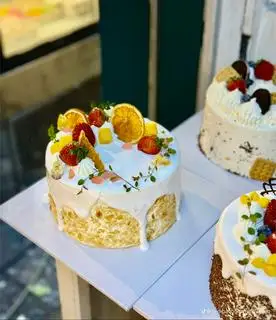 Hình ảnh Bánh Kem Bắp Size 12cm - Nữ Ngẫu Nhiên