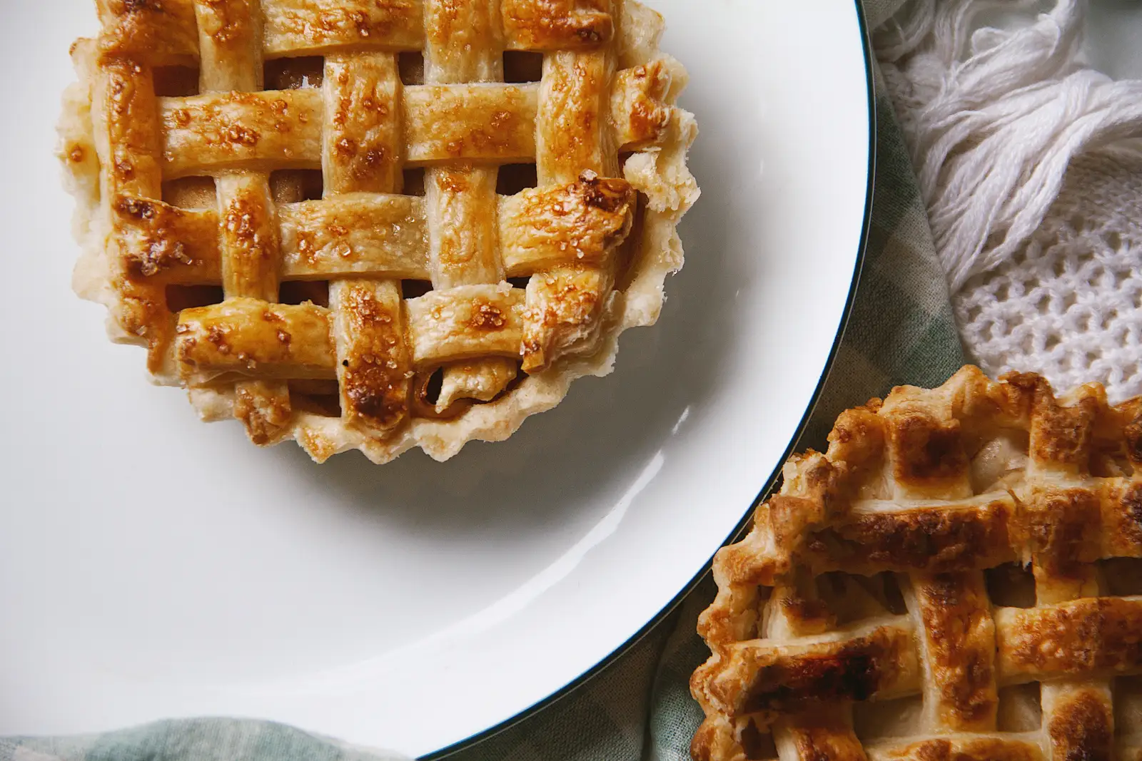 Apple Pie  - 68.000 ₫ tại Nú Nu - Tàu hũ Singapore & Bánh ngọt