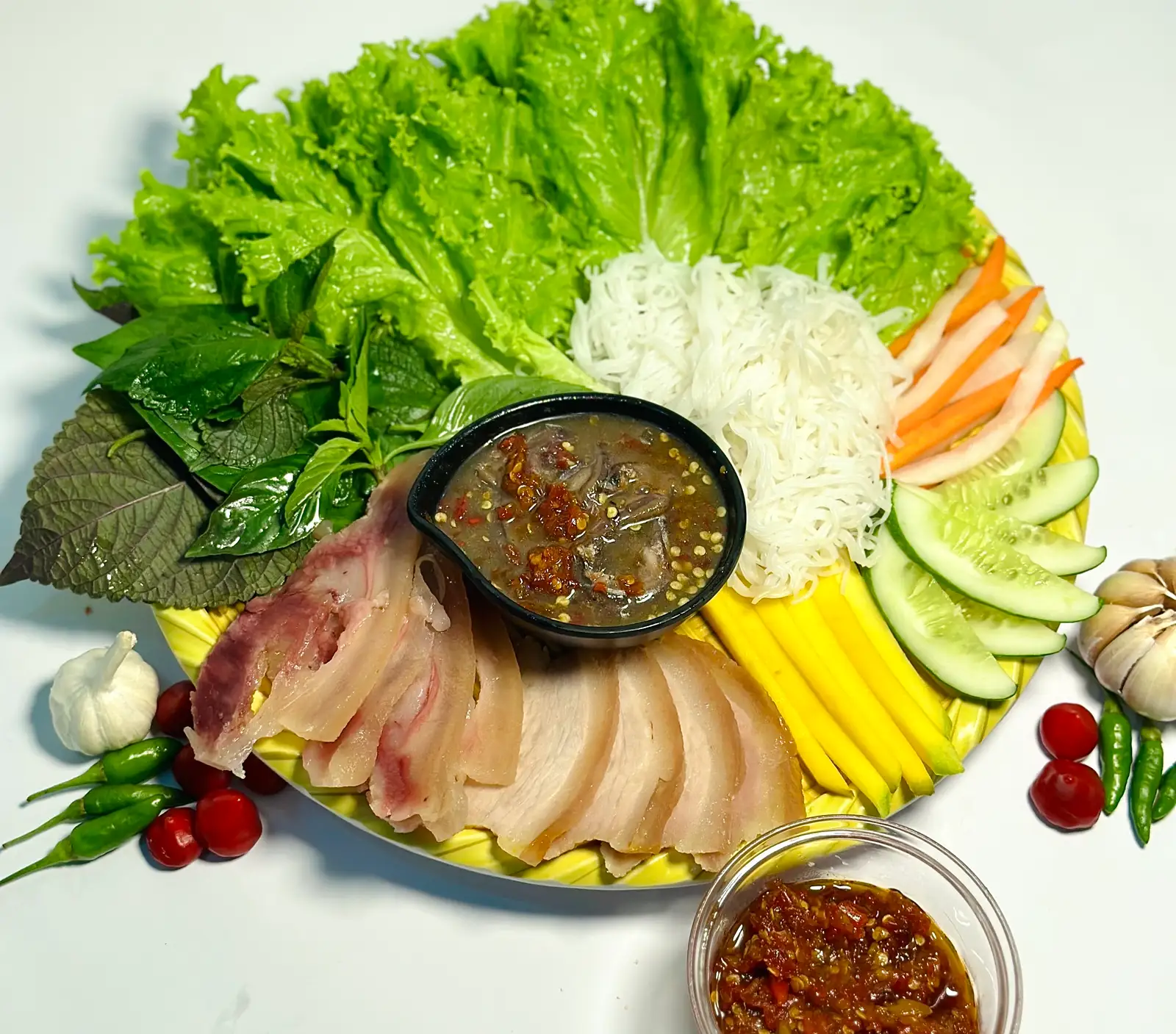 Thịt, Tai ngâm mắm thêm - 57.000 ₫ tại Nem nướng mộc - Nguyễn Gia Trí