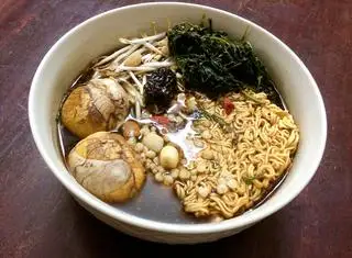 Hình ảnh Mì Tôm Trứng Vịt Lộn