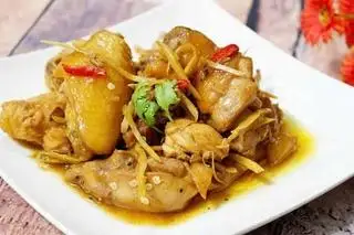 Hình ảnh Cơm gà kho sả