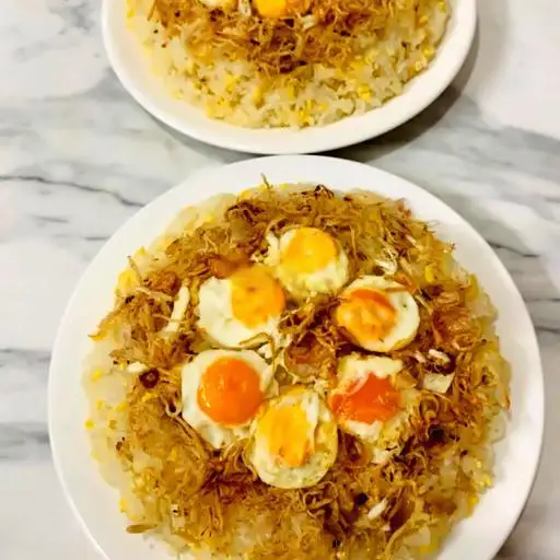 Hình ảnh Xôi gà xé trứng cút