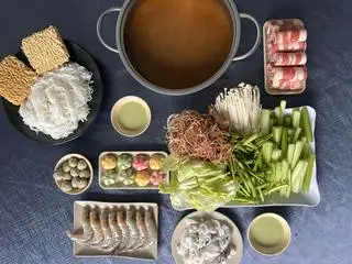 Hình ảnh Lẩu Thái hải sản size 4 người 