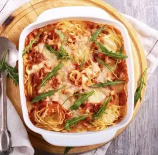 Hình ảnh Mì Ý bò bằm phô mai đút lò