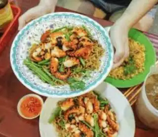 mì xào bạch tuộc (phần 2 goi) - 99.000 ₫ tại Ốc Hoàng - Vũ Tùng