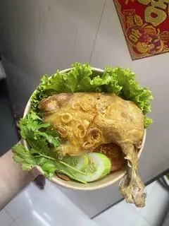 Hình ảnh Cơm Gà Xối Mỡ