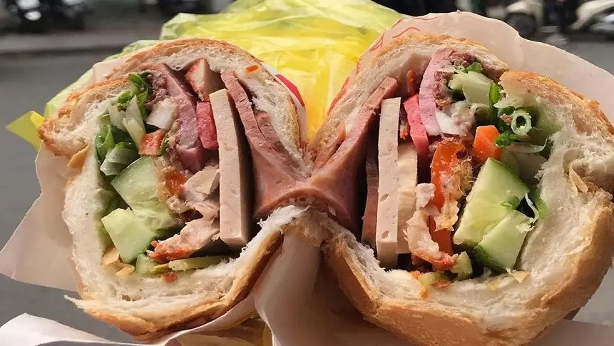 Bánh Mì Thịt Nguội đặc biệt - 33.000 ₫ tại Lò Bánh Mỳ Heo Quay Khánh Vy - Phạm Văn Hai