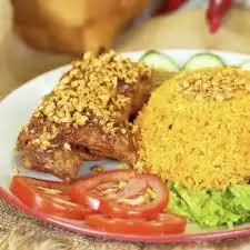 cơm gà mắm tỏi (nhỏ)  - 60.000 ₫ tại Cơm Chiên Gà Xối Mỡ Linh - Võ Thị Đặng