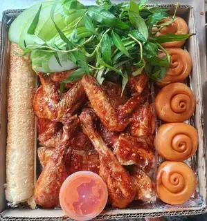 Hình ảnh Gà Nướng Cơm Lam Bánh Bao