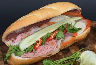 Hình ảnh Bánh mì thịt ổ lớn