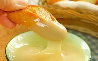 Bánh mì chấm sữa đặc - 31.000 ₫ tại Monanvn - Ăn Vặt, Các Món Ăn Bắc - Nguyễn Văn Hưởng
