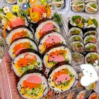 Kimbap thường nhưng ngon - 45.000 ₫ tại Xù Food - Kimbap & Mì Trộn - Trần Hưng Đạo