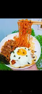 Mì trộn trứng  - 35.000 ₫ tại Ben Tin - Mì Trộn Siêu Cay - Nguyễn Văn Đậu