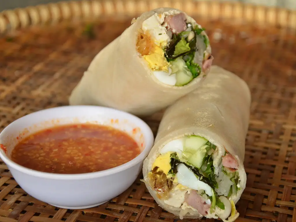 Bánh cuốn Tây Sơn ( đặc biệt) - 30.000 ₫ tại Bánh Cuốn Tây Sơn - Phan Huy Ích