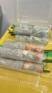 Combo 5 cuốn tôm thịt  (tương đậu không mắm nêm) - 58.000 ₫ tại Cà Phê Nhà Phú - Matcha, Cacao Sữa Dừa & Ăn Vặt - Nguyễn Thái Sơn 