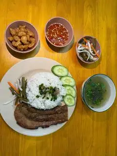 Hình ảnh Cơm Ba Rọi Nướng