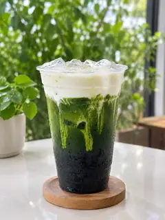 Hình ảnh Rau má mè đen kem sữa
