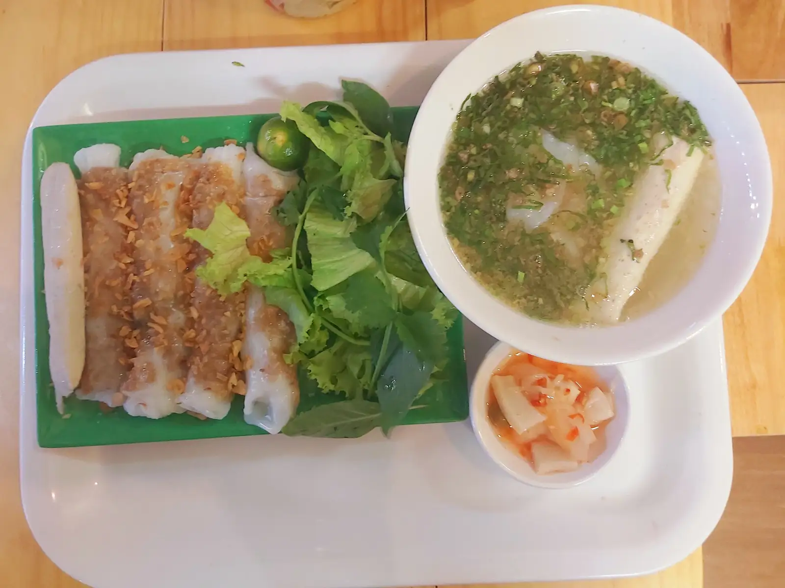 Bánh cuốn canh CB+ trứng lòng đào (trứng gà ta). Quý khách dùng mắm vui lòng chọn món thêm - 60.000 ₫ tại Bánh Cuốn Cao Bằng 2 Cô - Quang Trung