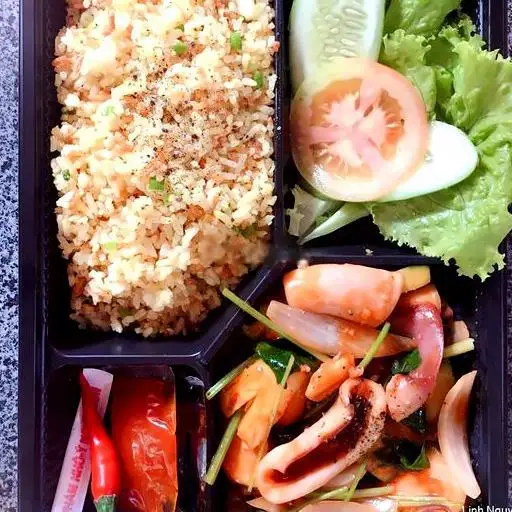 Hình ảnh Cơm Mực Xào Chua Ngọt