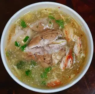 Hình ảnh Súp cua óc heo gà xé