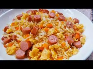 Hình ảnh Cơm rang xúc xích(có tóp mỡ)