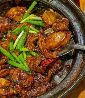 Ếch  2 con To - 1 cháo trắng - tặng ly siro Đào - 169.000 ₫ tại Cháo Sườn, Cháo Ếch & Bò Bằm - Phan Văn Trị