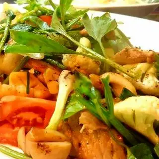 Hình ảnh Rau xào hải sản 