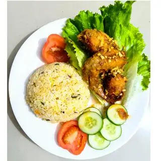 Hình ảnh Cơm gà sốt mắm tỏi (nhỏ)