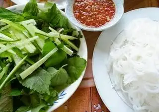 Hình ảnh Bún + rau 