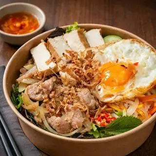 Bún full topping - 59.000 ₫ tại Quán Bún Dâu - Bún Thịt Xào & Bún Đậu Hủ - Nguyễn Văn Đậu