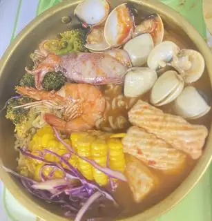 Hình ảnh Mì cay hải sản