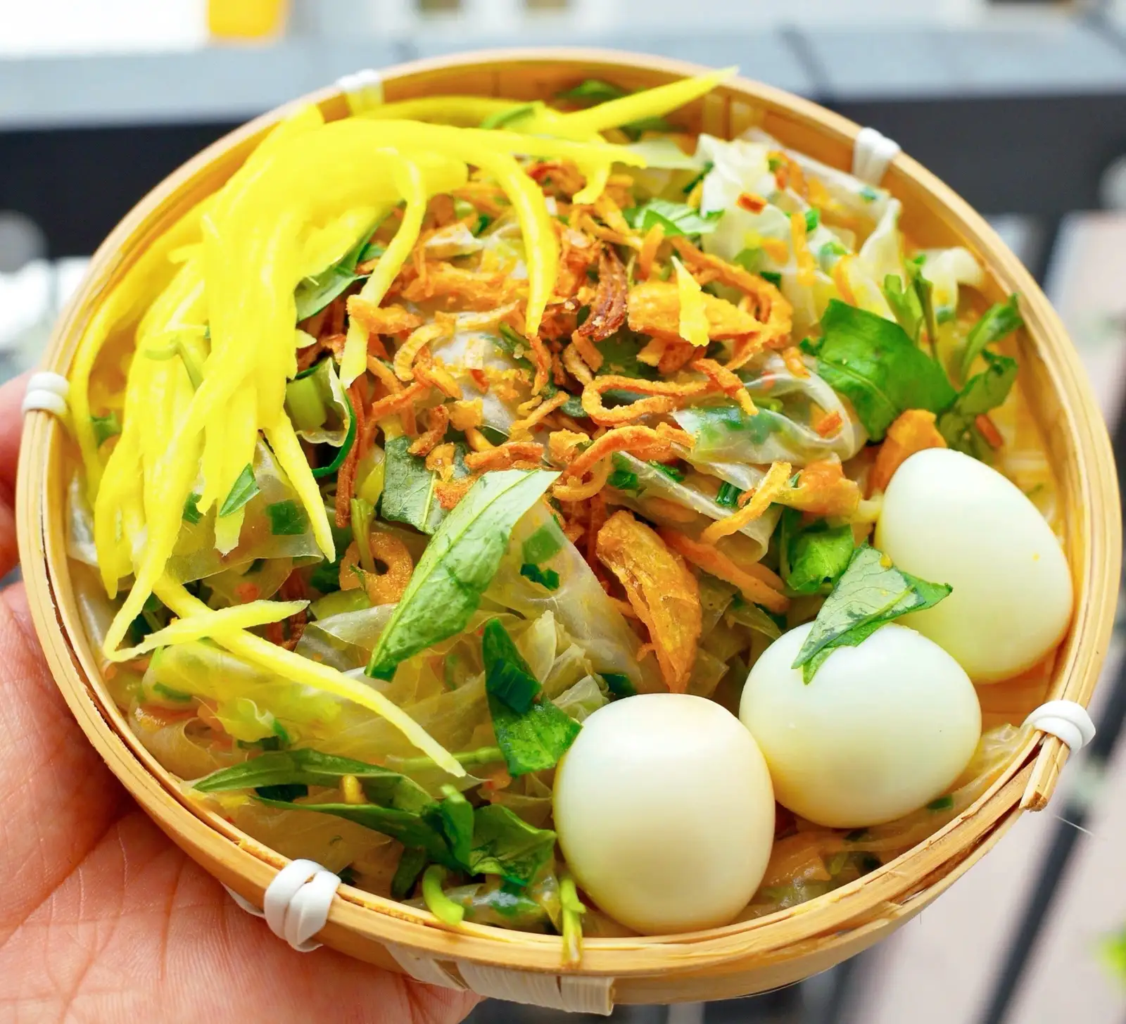 Bánh tráng dẻo mỡ hành - 28.000 ₫ tại Tiệm Nhà Ger - Bánh Tráng Trộn Mỡ Hành Tóp Mỡ - Trần Xuân Soạn